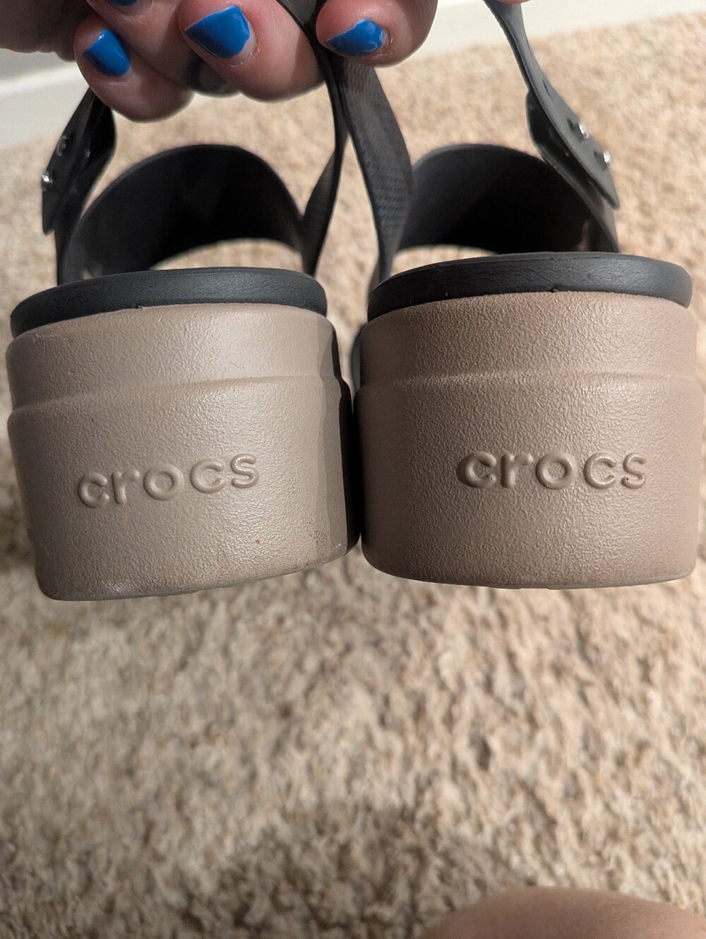 CROCS Brooklyn Platform Sole Sandal - Picture 6 of 7